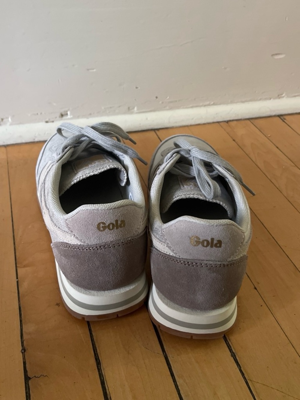 Gola Silver and Light Gray Retro Runner - Picture 3 of 4